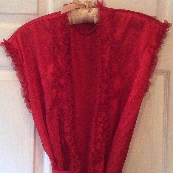 Fredericks of Hollywood Ruby Red robe - Picture 2 of 6